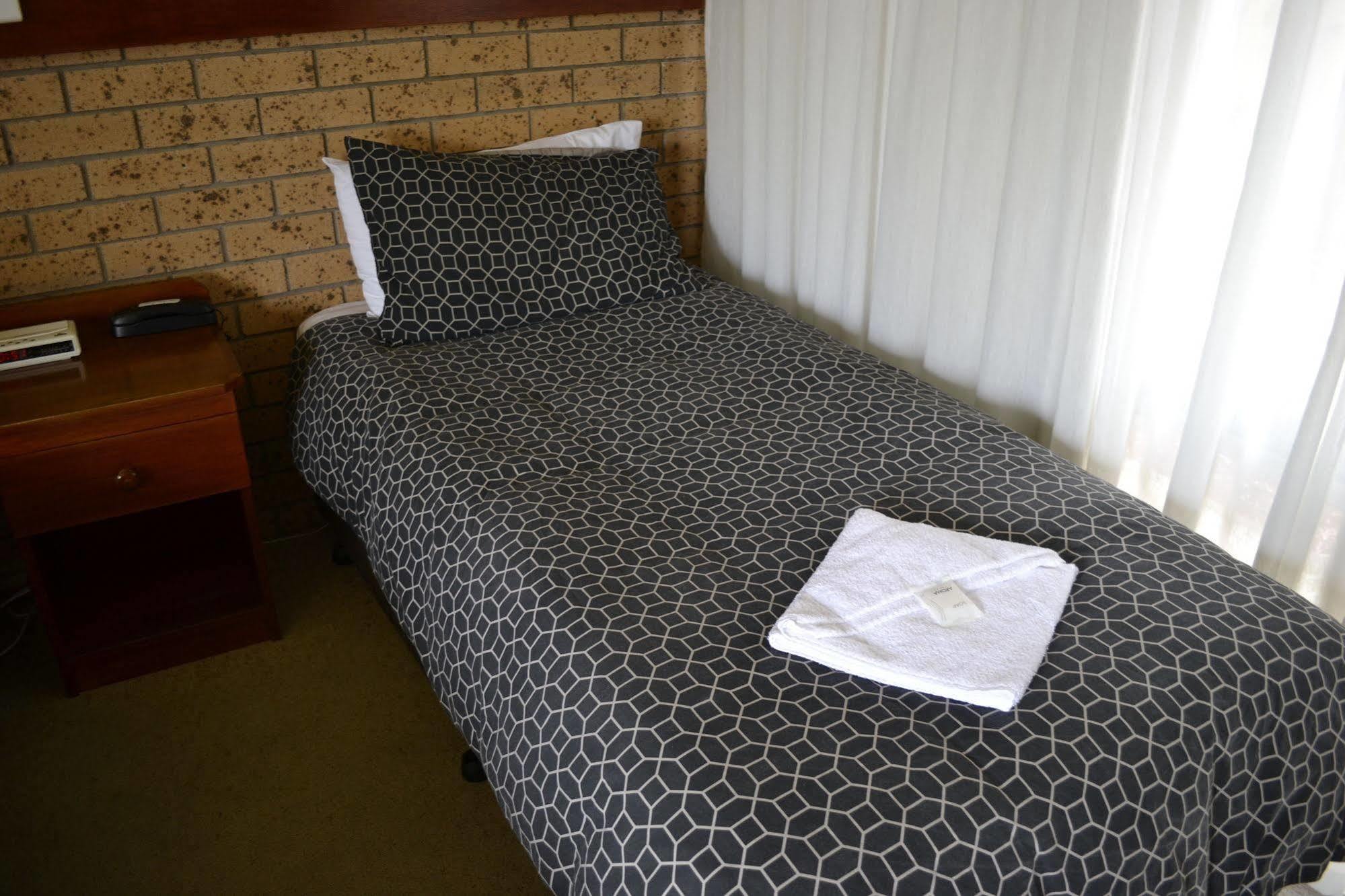 Colac Mid City Motor Inn Exteriér fotografie