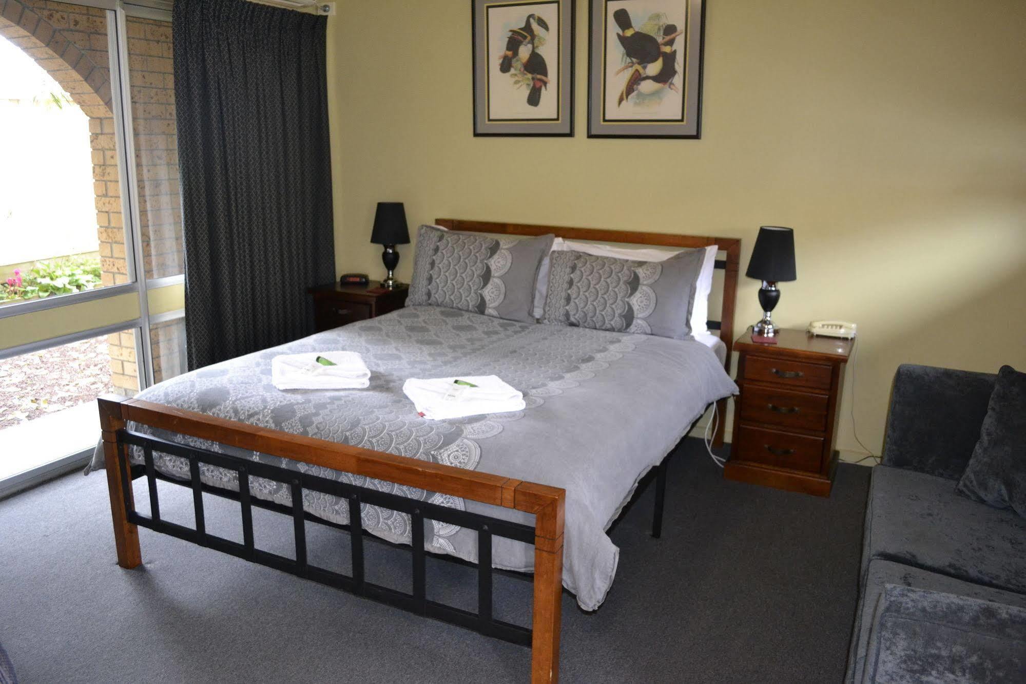 Colac Mid City Motor Inn Exteriér fotografie