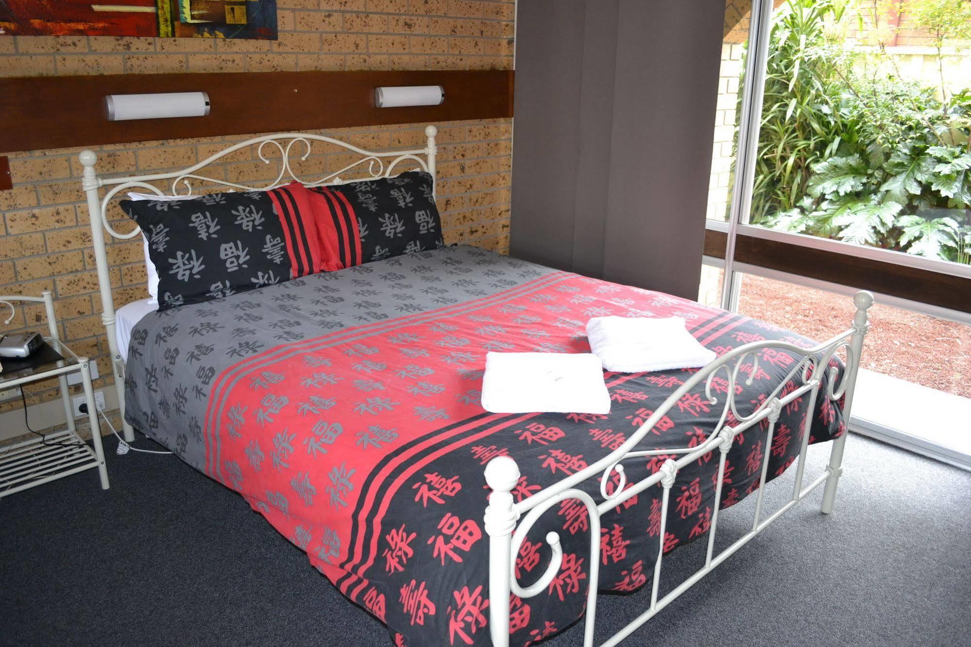 Colac Mid City Motor Inn Exteriér fotografie